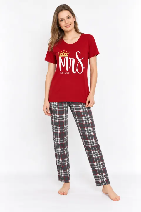 Pijama dama din bumbac, tricou cu imprimeu ,,Mrs'' și pantaloni lungi asortați