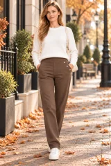 Pantaloni Damă Vătuiți cu Buzunare și Nasturi Decorativi, Maro