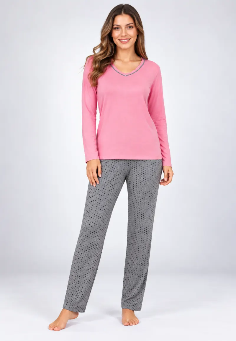 Pijama de dama roz cu maneca lunga si pantaloni lungi gri cu buline