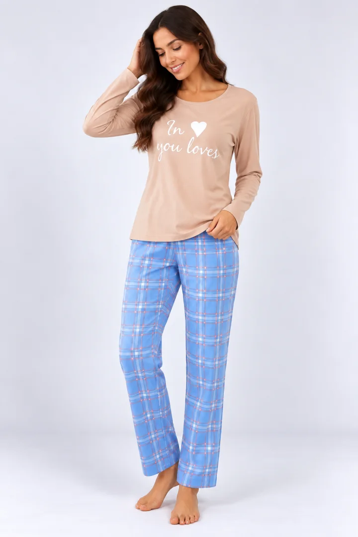 Pijama de dama cu bluza bej cu maneca lunga si pantaloni lungi blue cu carouri