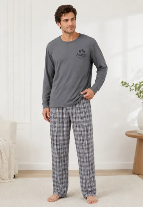 Pijama barbat gri cu maneca lunga si pantaloni lungi carouri mici gri