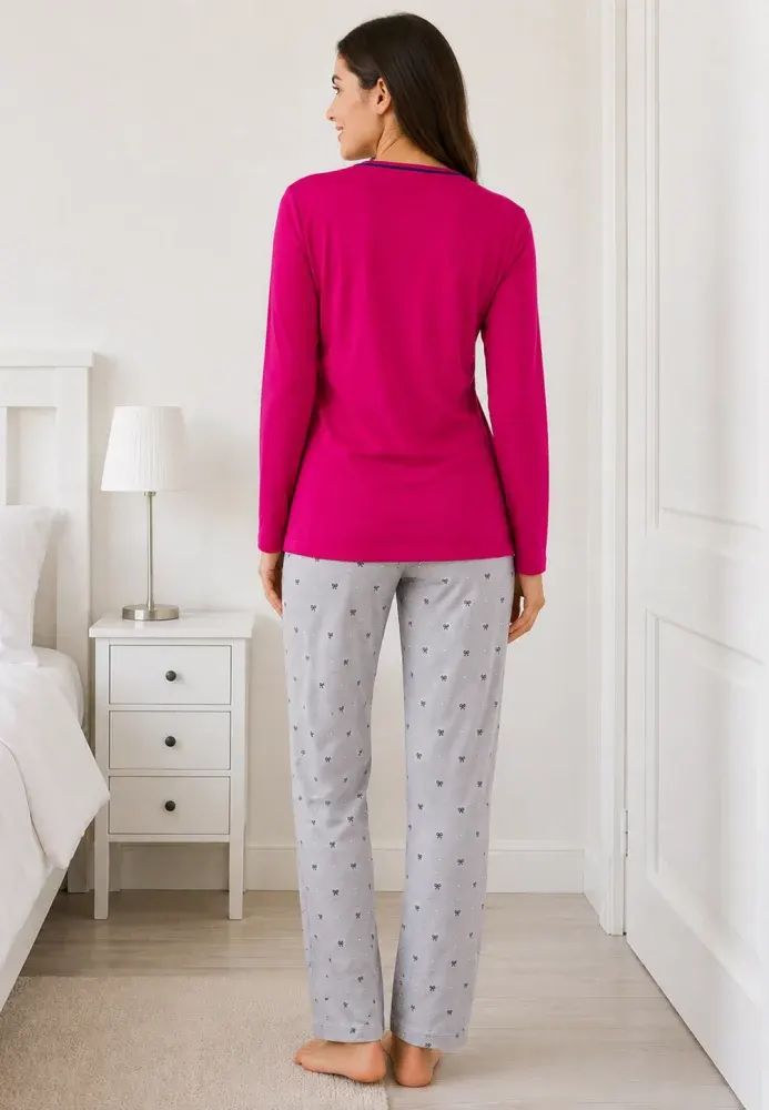Pijama de dama fucsia cu maneca lunga si pantaloni lungi gri cu funfite