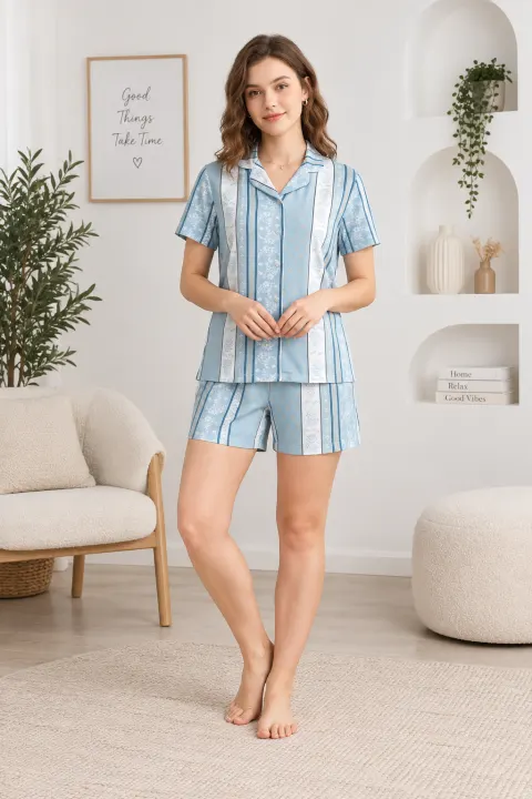 Pijamale damă cu mânecă scurtă si nasturi, pantaloni scurți, imprimeu floral cu dungi, blue