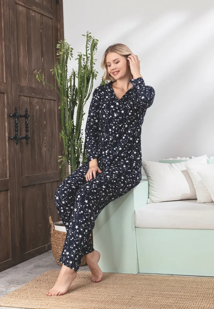 Pijama damă neagră, imprimeu cu steluțe albe