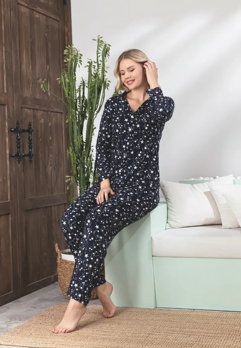 Pijama damă neagră, imprimeu cu steluțe albe