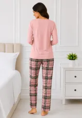 Pijama de dama cu bluza cu maneca lunga roz deschis si pantaloni lungi in carouri
