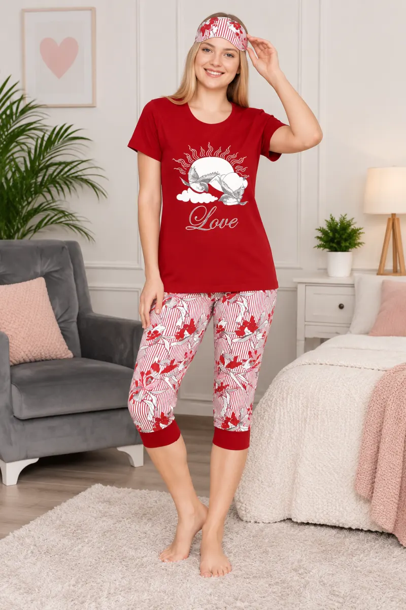 Pijama dama din bumbac, tricou si pantaloni 3/4 cu manseta, imprimeu Love, masca de dormit asortata