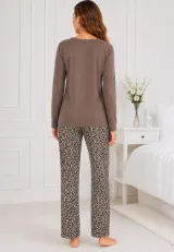 Pijama de dama maro cu maneca lunga si pantaloni lungi leopard