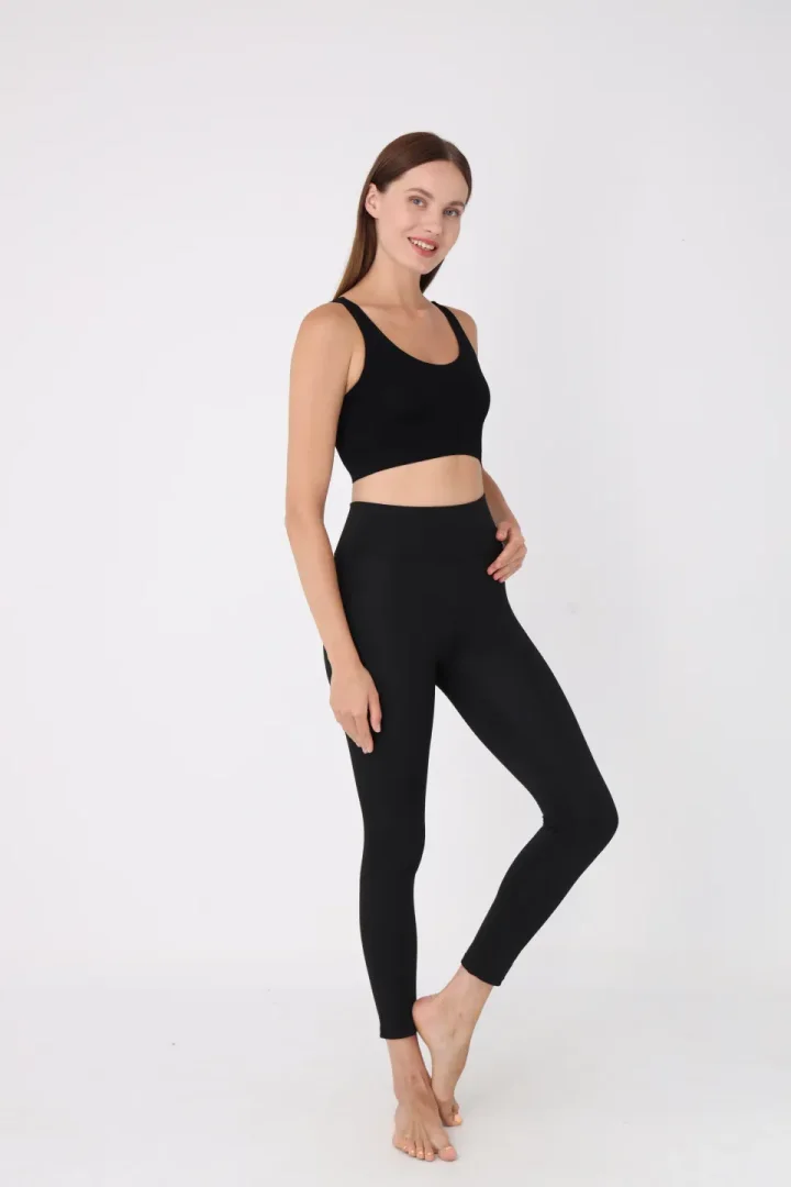 Bustieră damă lejeră, cu bretele late, fără push-up și fără balene, negru