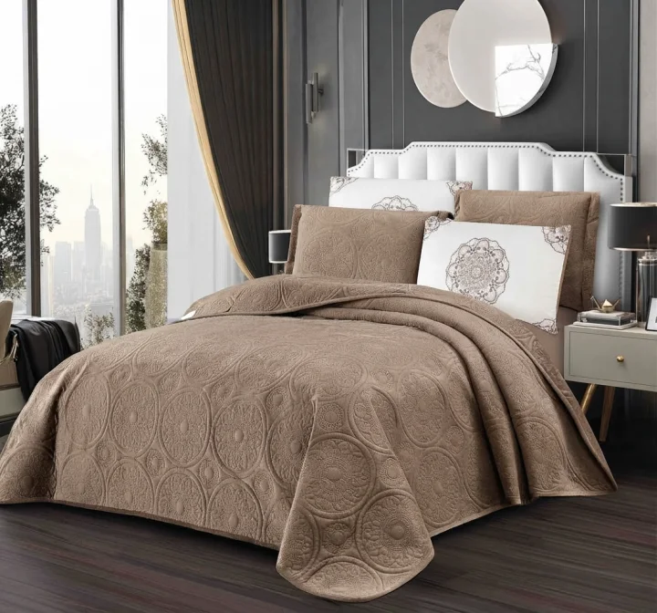 Set Cuvertură de Pat Dublu din Catifea Premium, 5 Piese, 220x240 cm, cu Fețe de Pernă Decorative