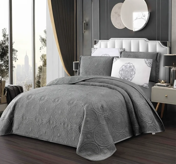 Set Cuvertură de Pat Dublu din Catifea Premium, 5 Piese, 220x240 cm, cu Fețe de Pernă Decorative
