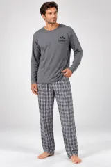 Pijama barbat gri cu maneca lunga si pantaloni lungi carouri mici gri