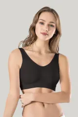 Bustieră damă Miss Fit elastică, cu bretele late, burete și design fără cusături, negru