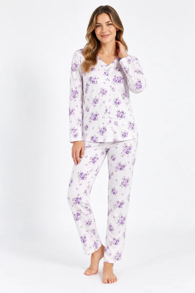 Pijama damă iarnă mărimi mari – albă cu imprimeu flori mov