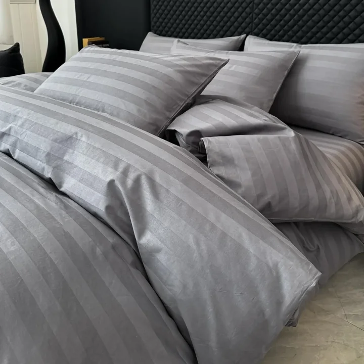 Lenjerie de Pat 100% Bumbac Damasc Deluxe, 6 Piese, Cearșaf cu Elastic 180x200 cm, Husă Pilotă 200x230 cm