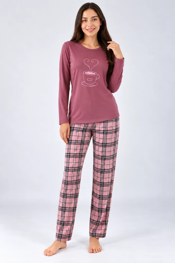 Pijama de dama visiniu cu maneca lunga si pantaloni lungi roz cu carouri