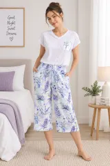 Pijama dama cu maneca scurta si pantalon 3/4, imprimeu floral