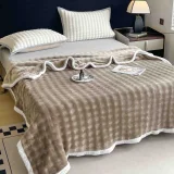 Pătură Cocolino Pufoasă din Microfibră Plușată, cu Bordură Albă, 200x230 cm, Textură Soft