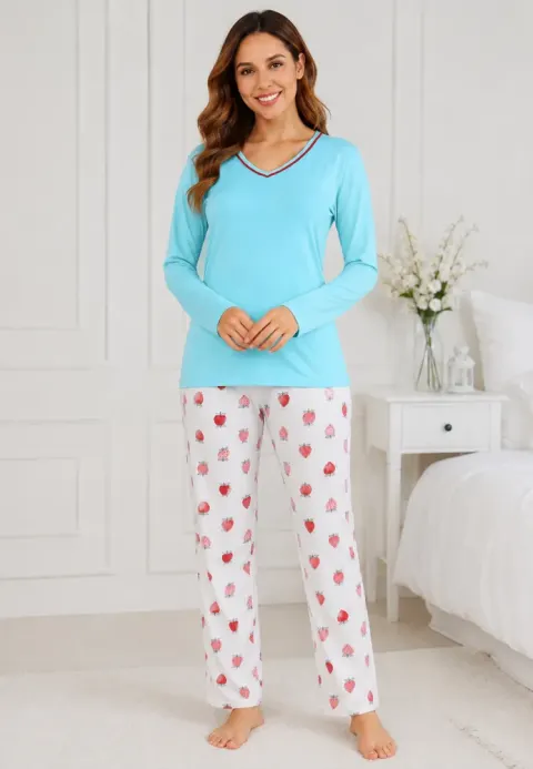 Pijama de dama blue cu maneca lunga si pantaloni lungi alb cu capsuni