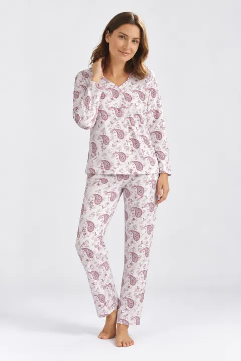 Pijama damă iarnă mărimi mari – albă cu imprimeu flori bordo