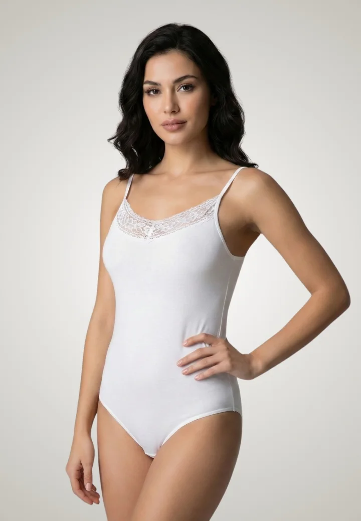 Body dama cu dantela, Alb
