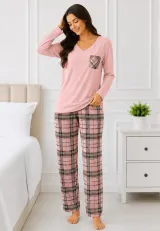 Pijama de dama cu bluza cu maneca lunga roz deschis si pantaloni lungi in carouri