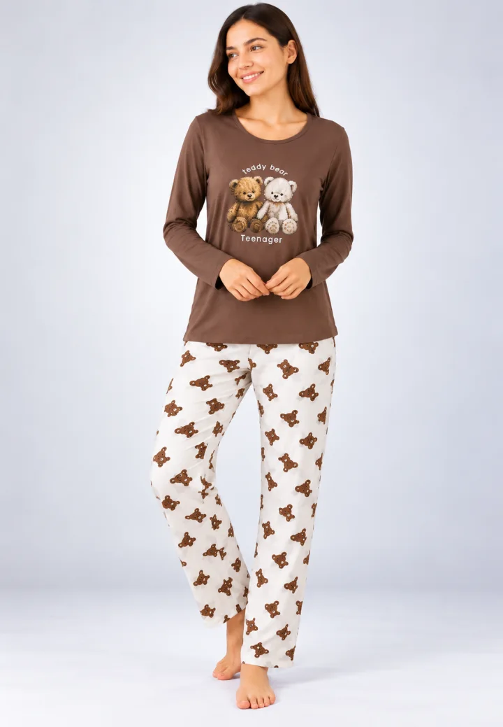 Pijama de dama maro cu maneca lunga si pantaloni lungi albi cu ursi