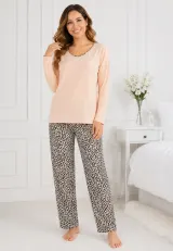 Pijama de dama roz pudra cu maneca lunga si pantaloni lungi leopard