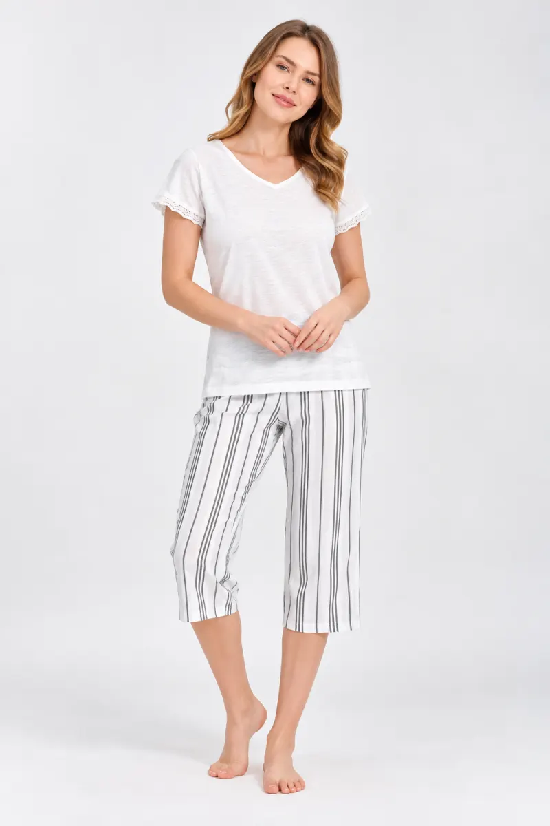 Pijama Dama din Bumbac – Bluza Crem cu Dantelă și Pantaloni Lungi în Dungi