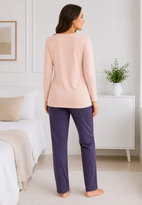 Pijama de dama roz deschis cu maneca lunga si pantaloni lungi gri cu buline