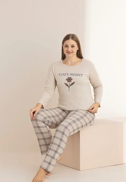 Pijama damă Big Size bej cu imprimeu „Cozy Night”