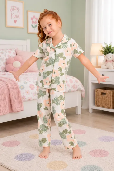 Pijama copii cu cămașă cu mânecă scurtă și pantaloni lungi – imprimeu exotic