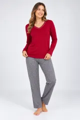 Pijama de dama rosu cu maneca lunga si pantaloni lungi gri cu buline