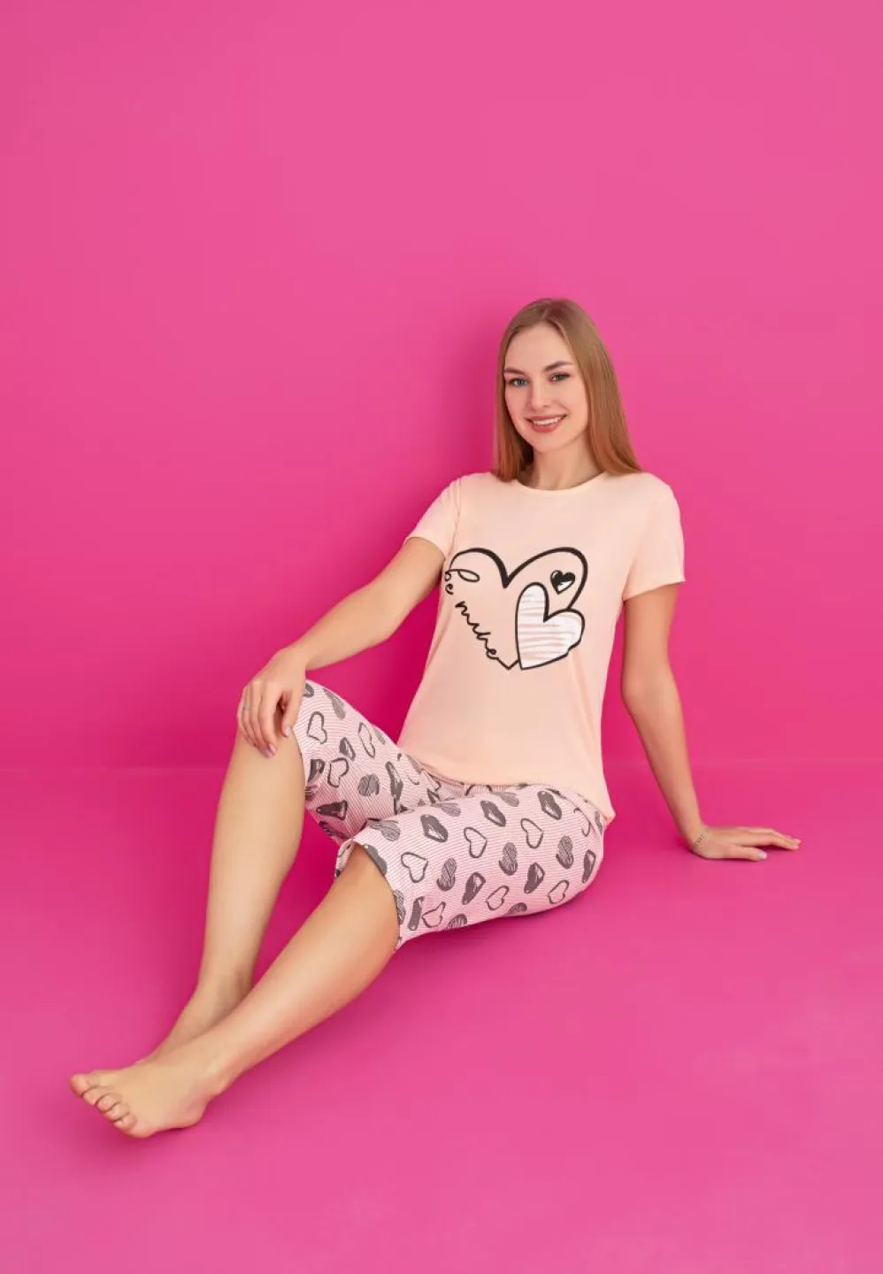 Pijama Damă Bumbac – Mâneca Scurtă și Pantaloni 3/4 cu Inimioare - 2