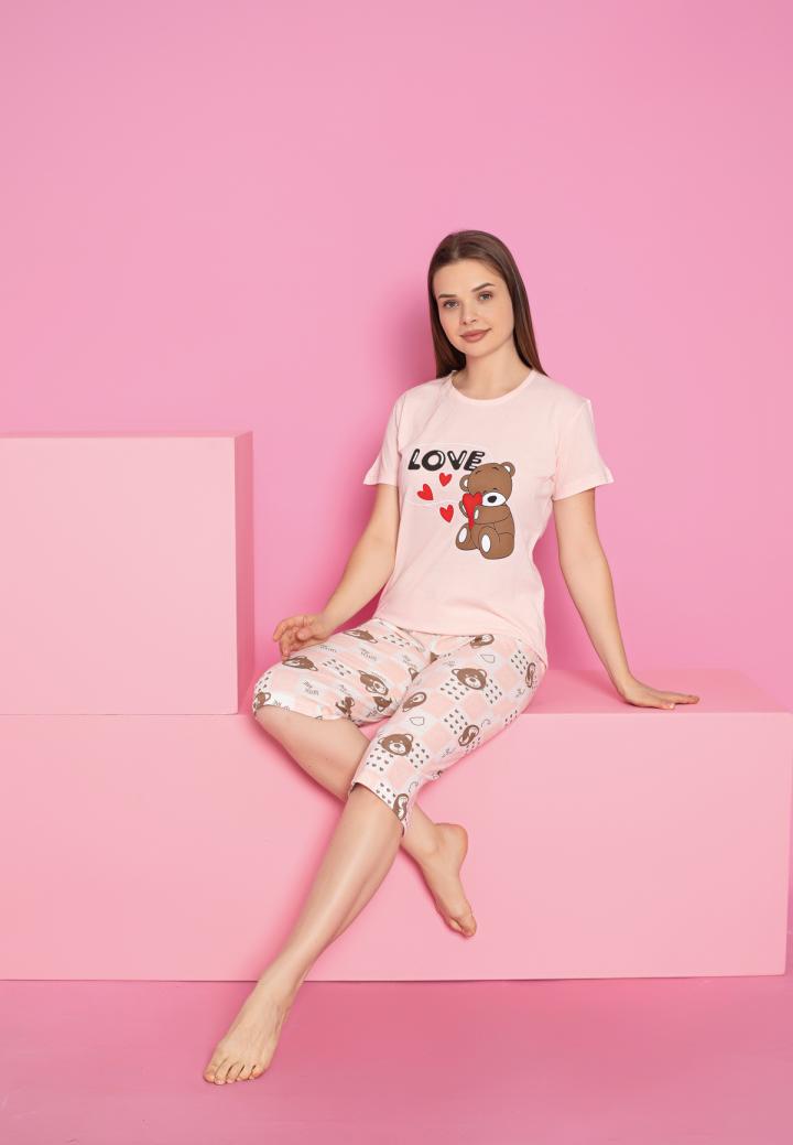 Pijama damă bumbac roz cu ursuleți – mânecă scurtă, pantalon 3/4 „Love” hover