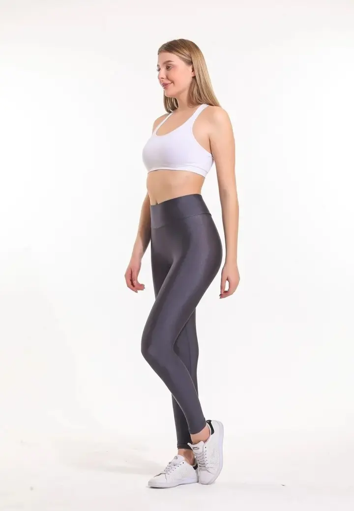 Colanți Damă Lucioși – Perfecte pentru Stil și Confort