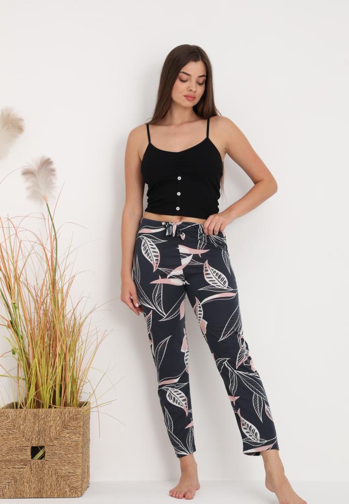 Pantaloni Lungii de Pijama Damă cu Imprimeu Frunze Negru – Confort și Relaxare