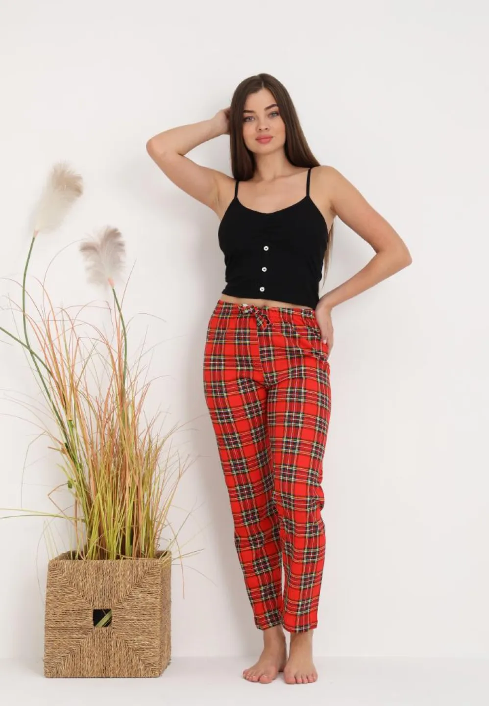 Pantaloni Lungii de Pijama Damă cu Imprimeu Carouri Roșu – Confort și Stil - 4
