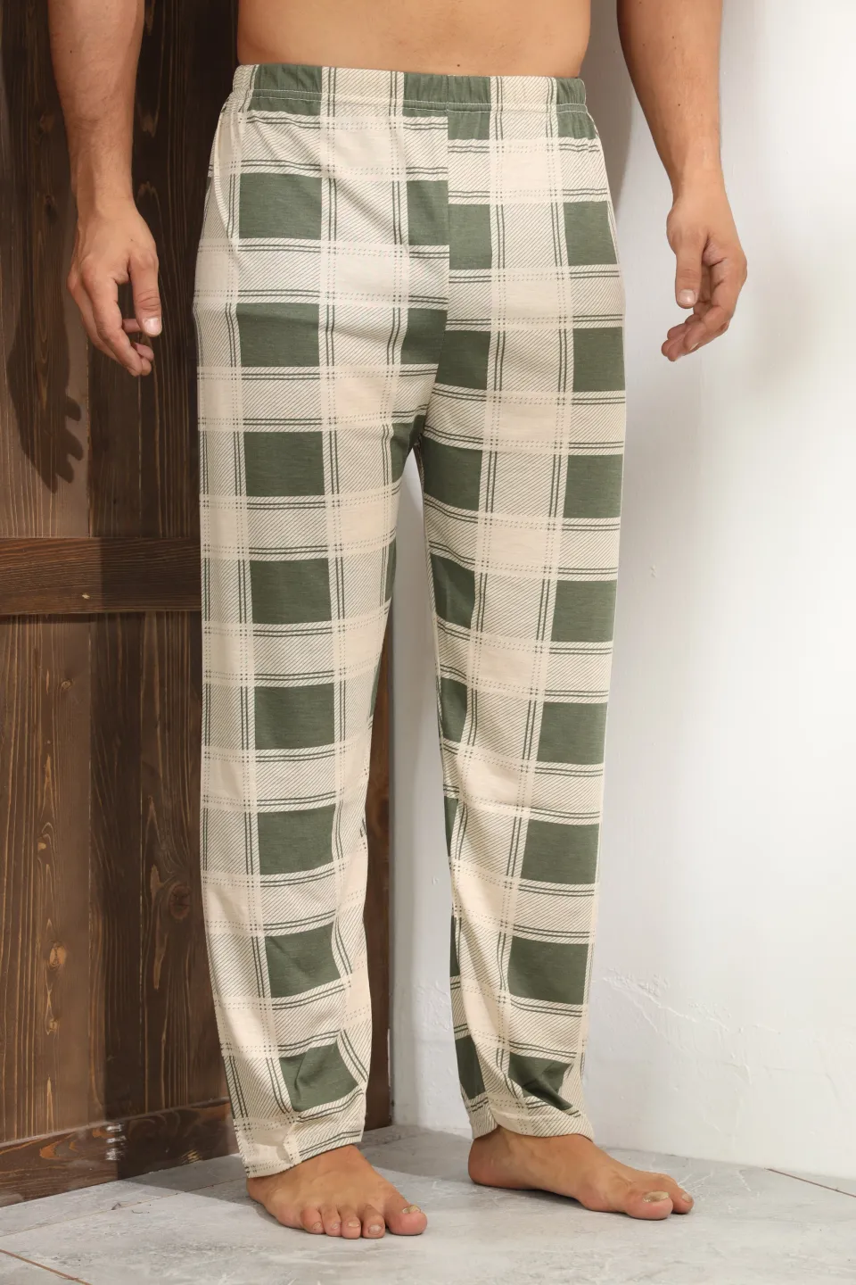 Pantaloni de pijama bărbați – bej cu carouri verzi, lejeri și comozi-M - 3