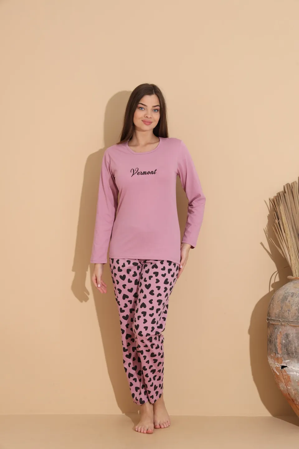 Pijama damă mov cu imprimeu „VERMONT” și pantaloni lungi cu inimioare - 3