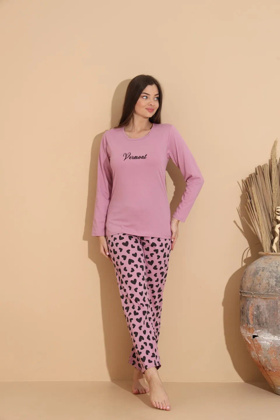 Pijama damă mov cu imprimeu „VERMONT” și pantaloni lungi cu inimioare - 4