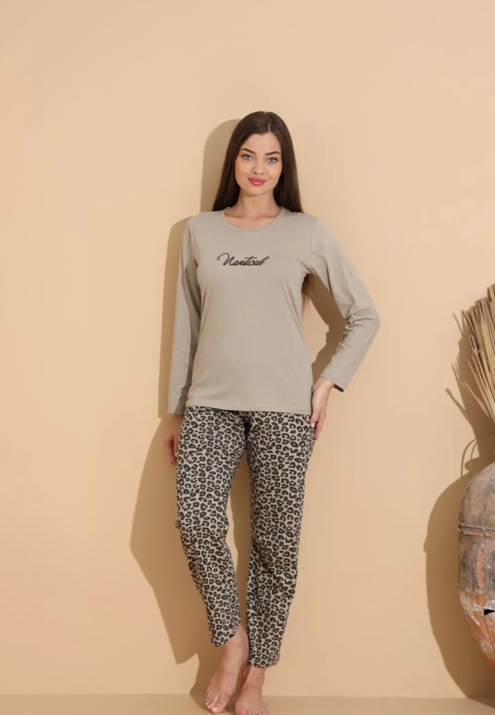 Pijamale damă maro deschis „Mantical” cu pantaloni leopard - 3