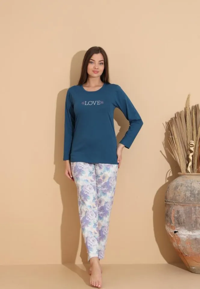 Pijama damă bleumarin, bluză „Love” și pantaloni cu imprimeu floral