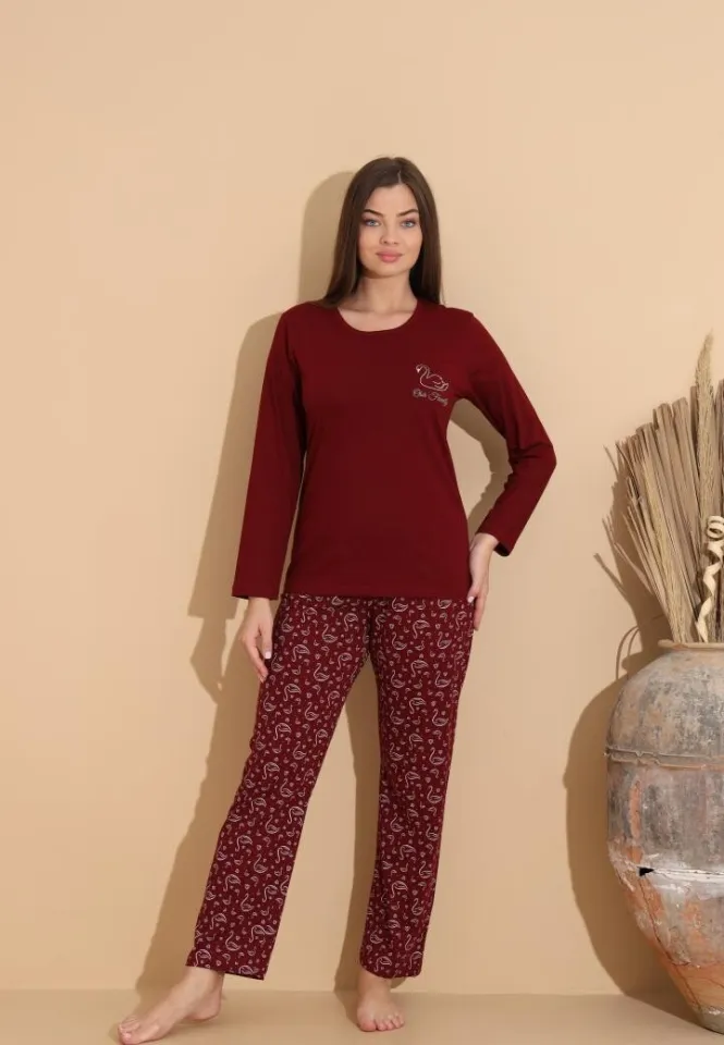 Pijama damă visiniu, bluză „Our Family” și pantaloni cu imprimeu flamingo, bordo