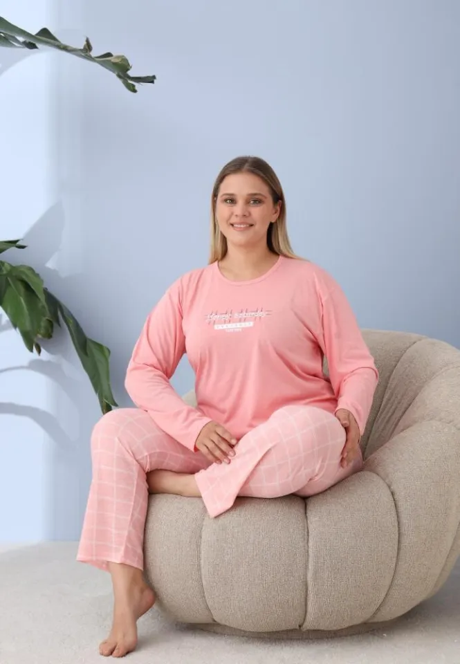 Pijama damă, marim mare, „HAPPY SATURDAY” cu pantaloni și mânecă lungă