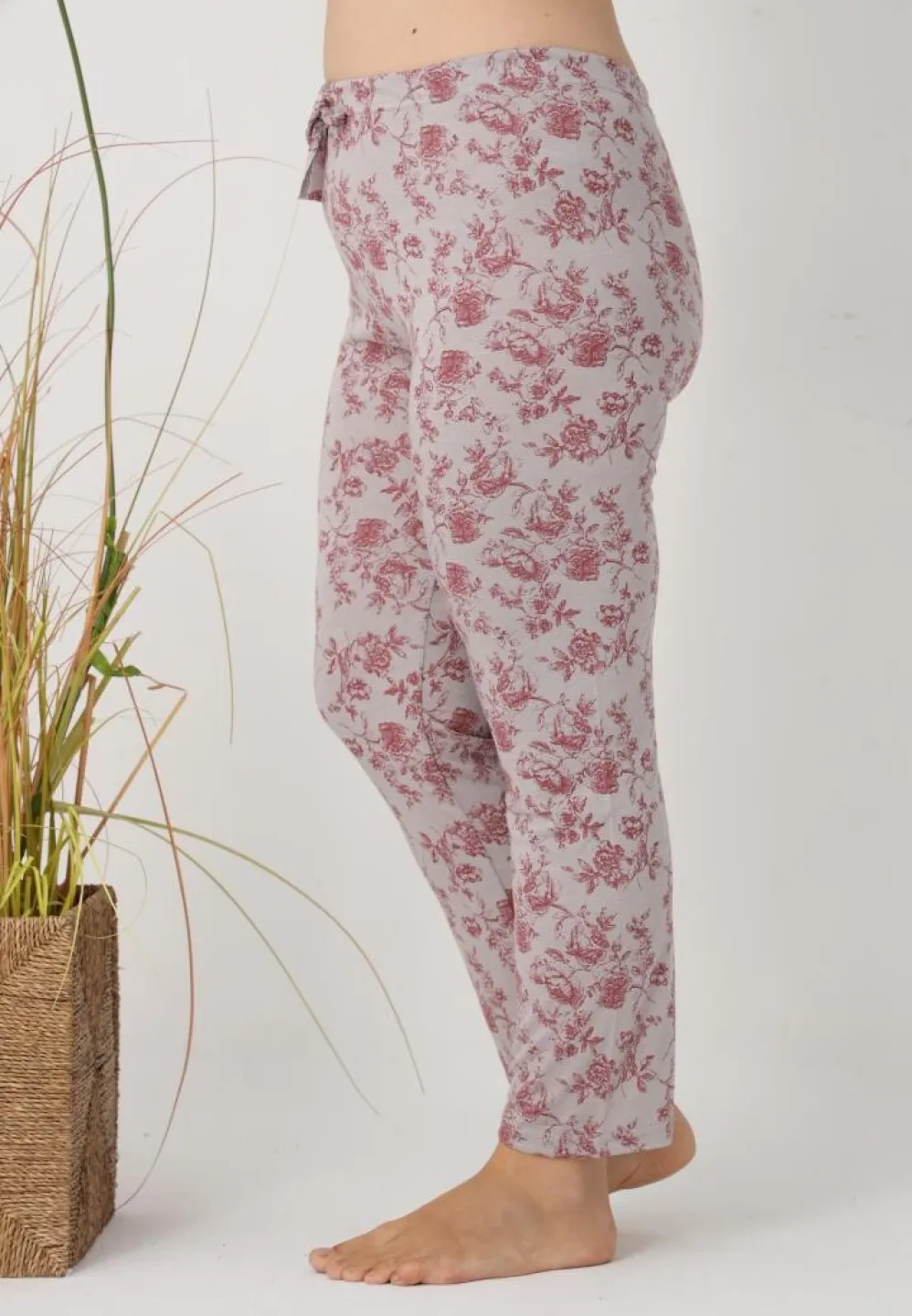 Pantaloni de pijama damă Big Size, gri cu flori vișinii - 4