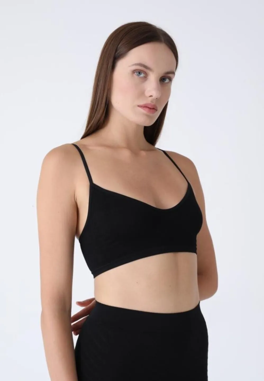 Bustieră damă cu bretele subțiri, fără push-up, negru - 1