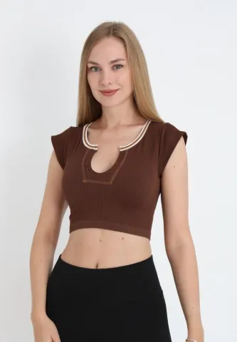 Tricou crop damă cu mânecă scurtă, maro