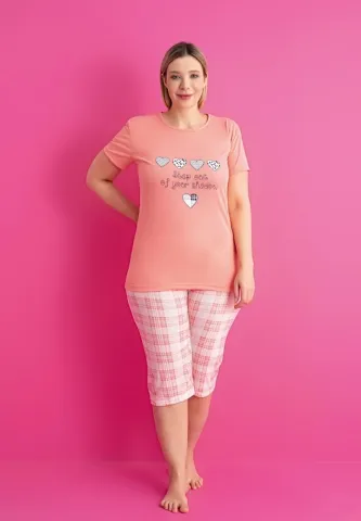 Pijama damă big size tricou + pantaloni 3/4 imprimeu Step Out of Your Shadow