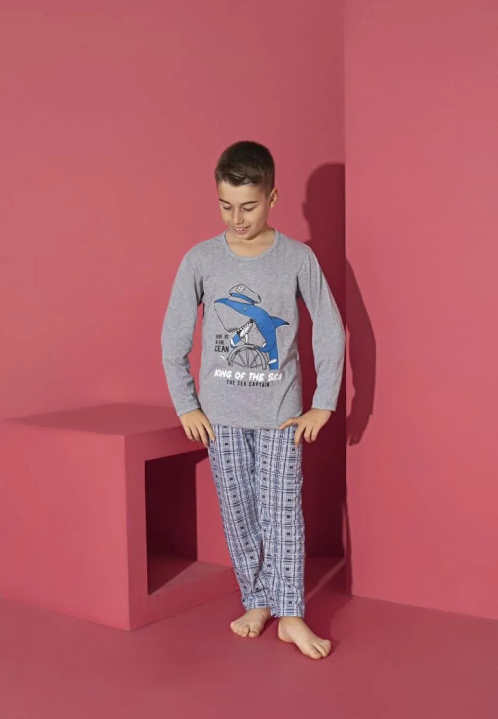 Pijama băieți, gri, mânecă lungă și pantaloni lungi, model King Of The Sea - 1